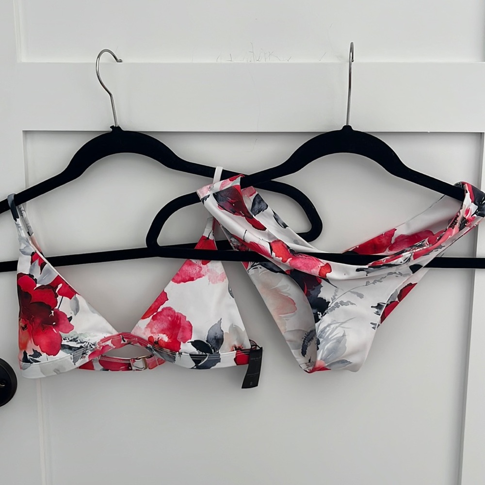 Vaya Island bikini!! Size S both pieces